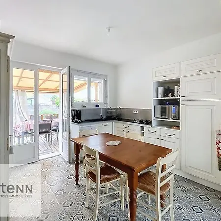 Maison Centre 2 *